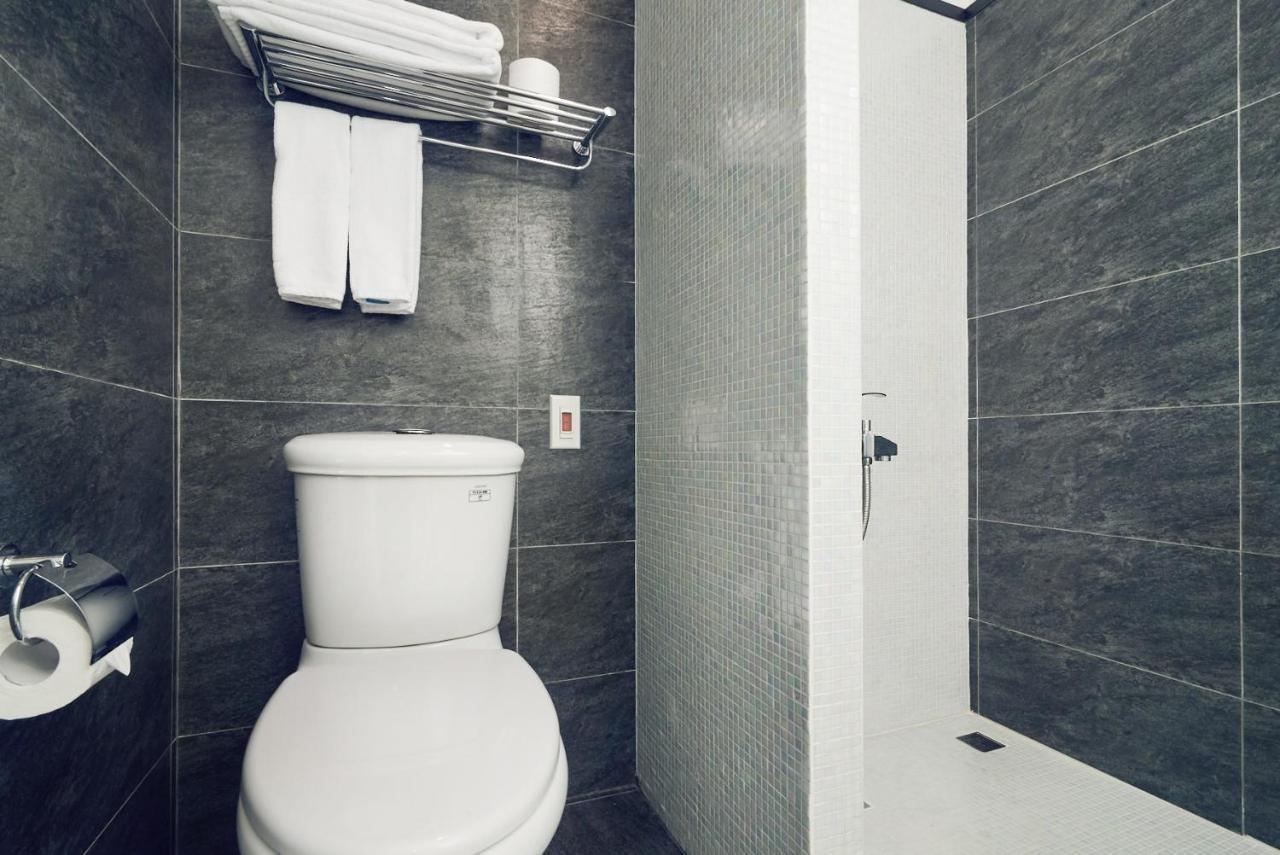 Check Inn Express New Taipei Tamsui Exterior foto
